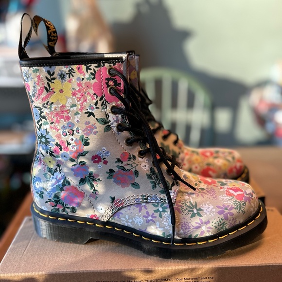 Dr. Martens Shoes - NEW IN BOX Dr. Martens 1460 Floral Mash Up Women’s Size 9 Boots